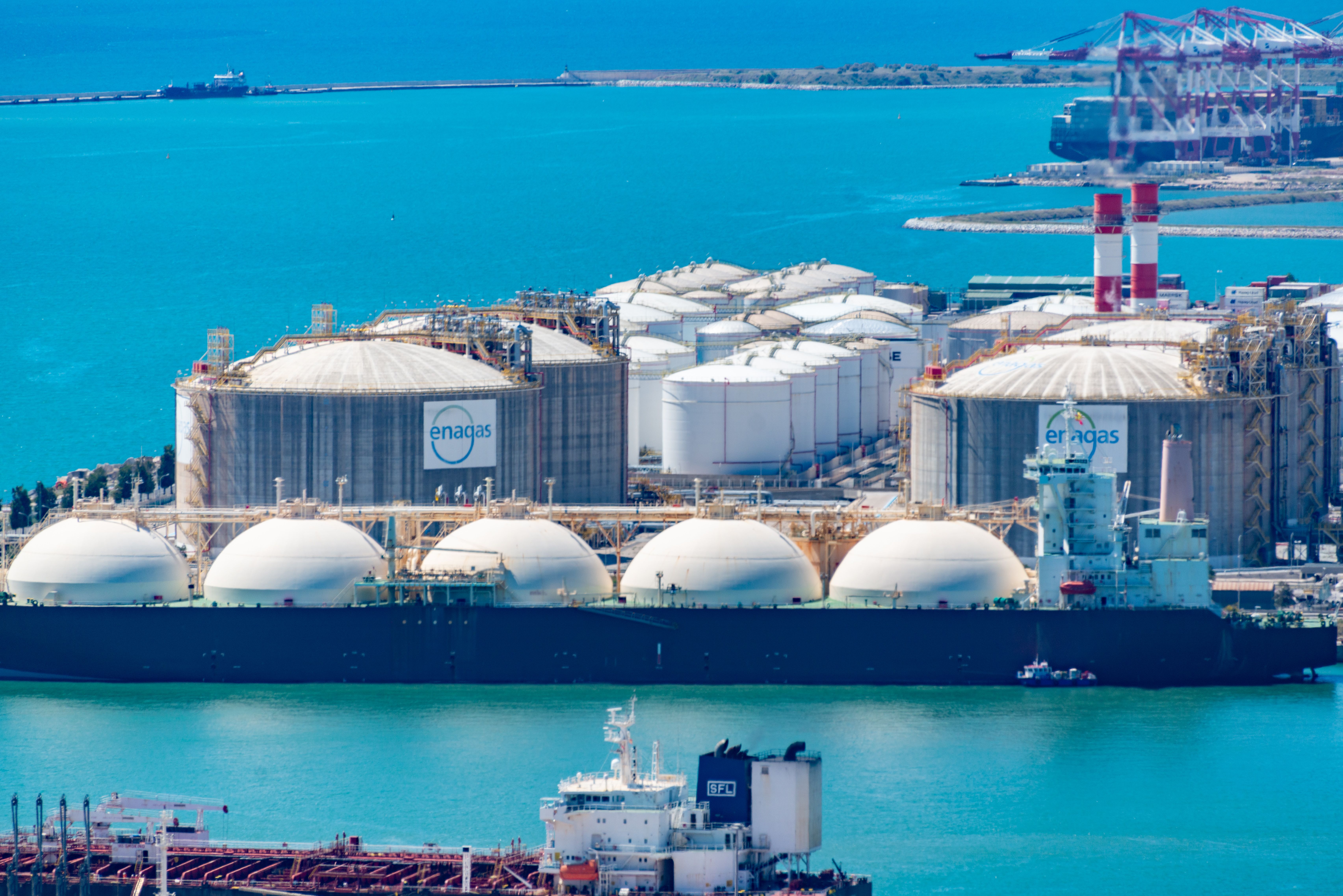 LNG and LPG maritime operations